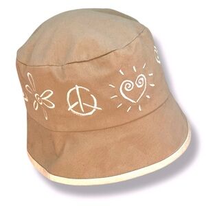 Walt Disney World Tan Bucket Hat Vintage Embroidered Mickey Peace Love Taiwan